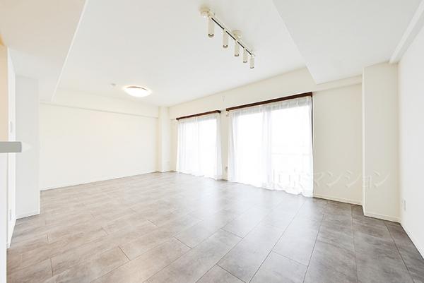 グランパーク深沢 リビング