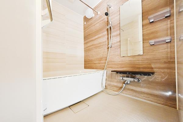 フュージョナル浅草ＤＵＥ 浴室