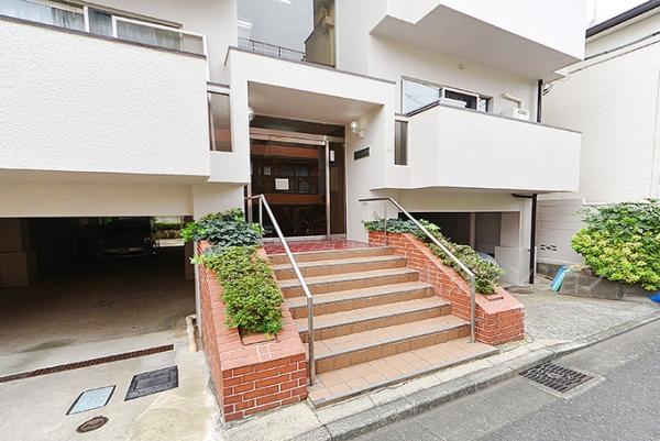 ルラール駒込 エントランス（外）