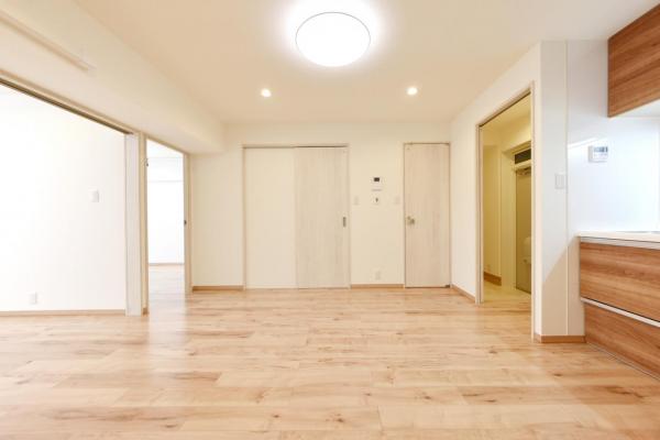 日商岩井自由が丘マンション リビング