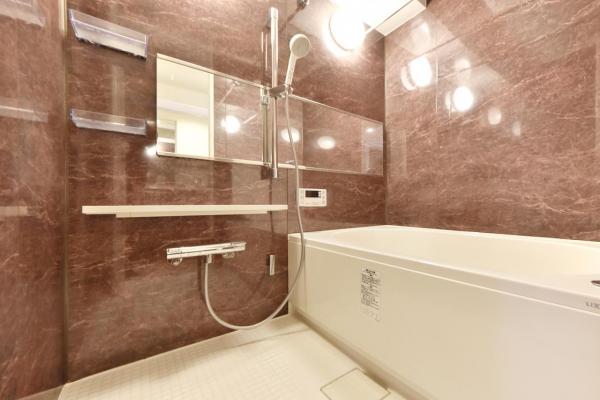 日商岩井自由が丘マンション 浴室