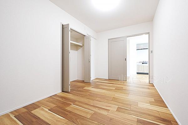 ライオンズステーションプラザ千歳烏山 リビング以外の居室