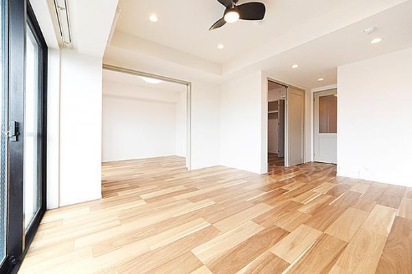 ライオンズステーションプラザ千歳烏山 リビング