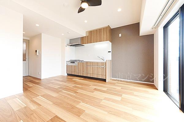 ライオンズステーションプラザ千歳烏山 リビング