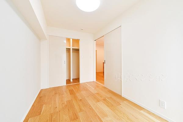 牛込ハイム リビング以外の居室