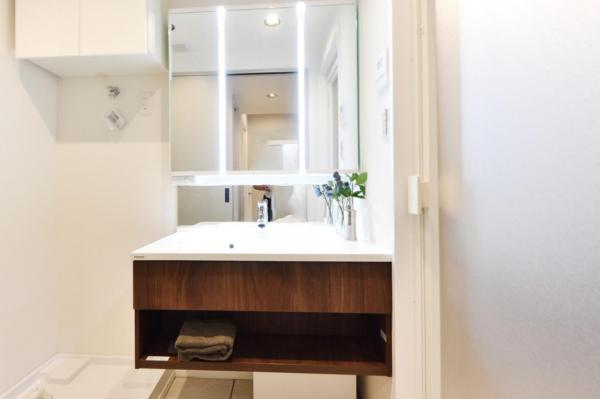 西早稲田シティタワー 洗面化粧台