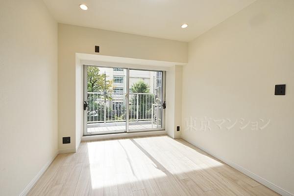 南千住スカイハイツ リビング以外の居室