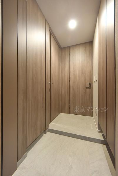 ピアース銀座 玄関