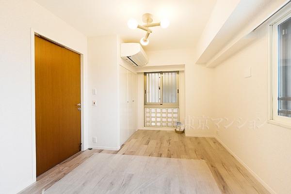 グローリオ吉祥寺本町 リビング以外の居室