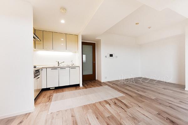 グローリオ吉祥寺本町 リビング