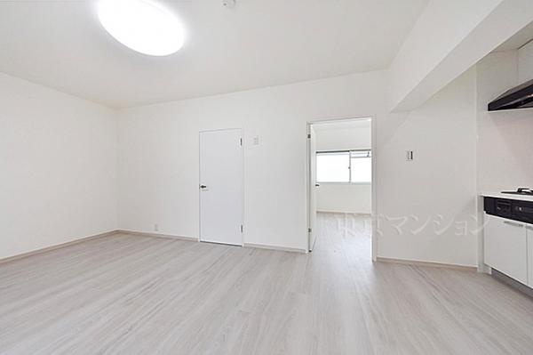 馬事公苑南サンハイツ リビング