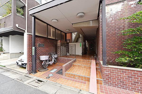 セントラルシャトー エントランス（外）