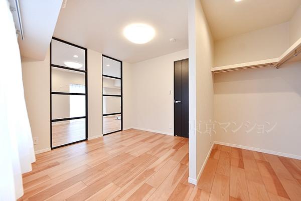 メゾン赤坂 リビング以外の居室