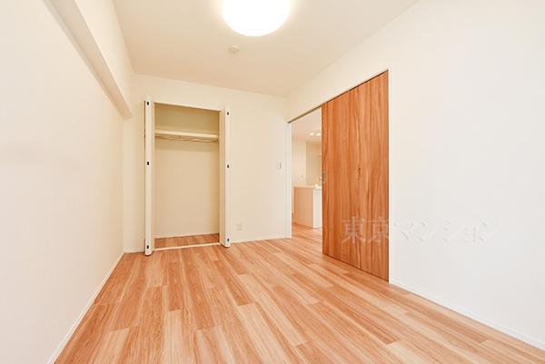 オリエントニュー赤坂 リビング以外の居室