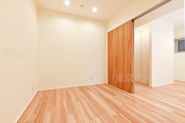 オリエントニュー赤坂 リビング以外の居室