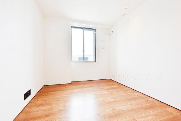 ミッドガーデン赤坂氷川 リビング以外の居室