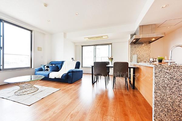 ミッドガーデン赤坂氷川 リビング