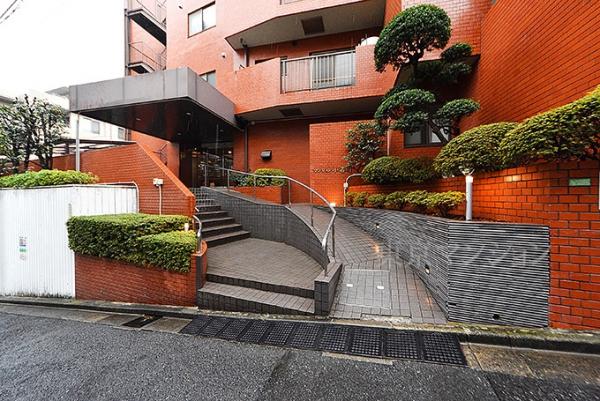 マンション小石川 エントランス（外）