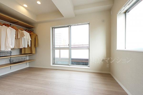 アンバサダー三軒茶屋 リビング以外の居室