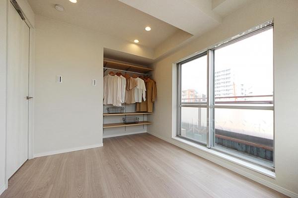 アンバサダー三軒茶屋 リビング以外の居室