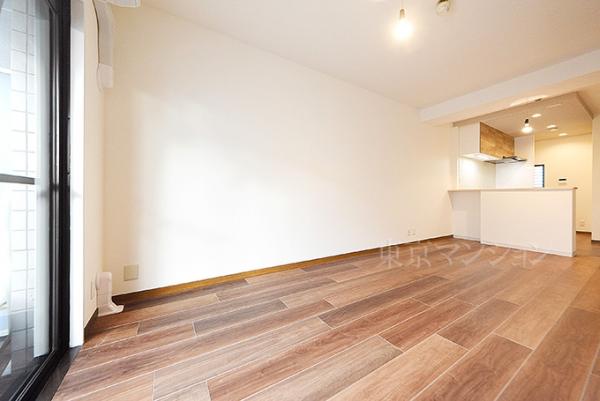 グリーンキャピタル中野江原町 リビング