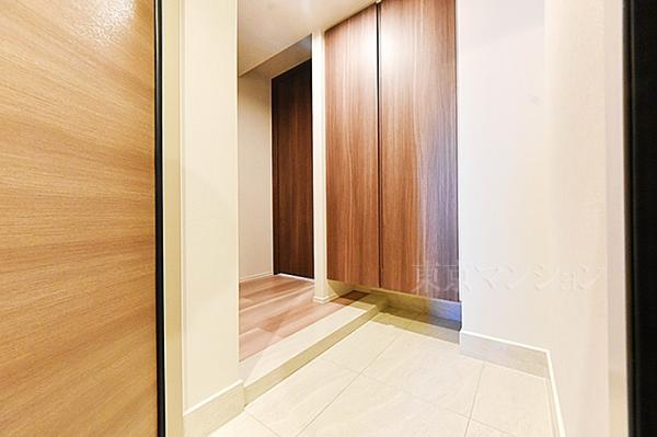 ルジェンテ早稲田 玄関