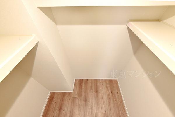 調布ロイヤルハイツ 収納