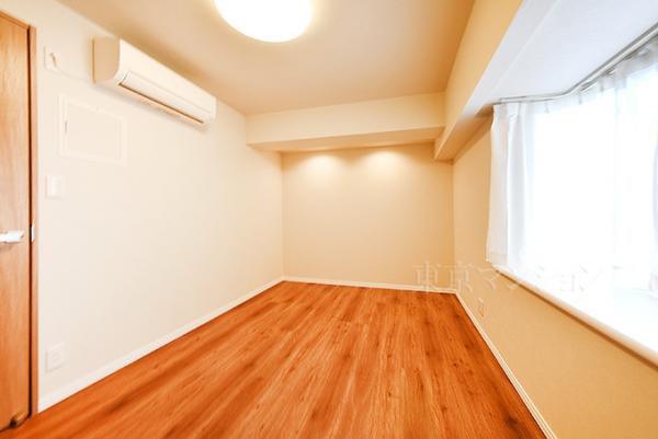 調布ロイヤルハイツ リビング以外の居室