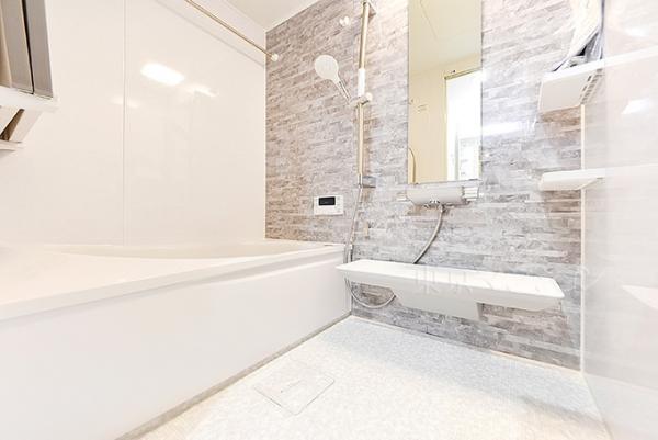 ガラ・シティ高井戸 浴室