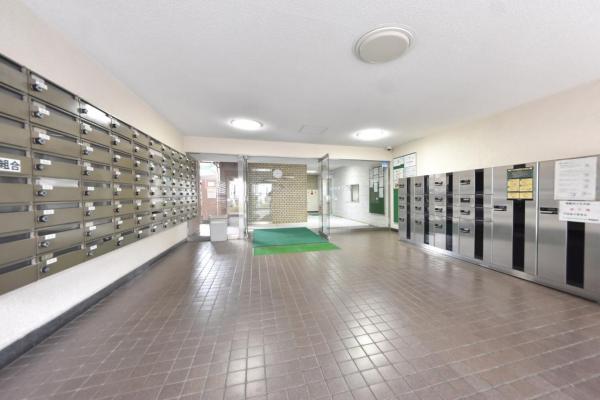 ウィスタリアマンション板橋志村 エントランス（外）