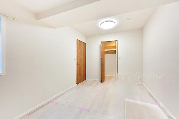 ルミナ―ル若松町 リビング以外の居室