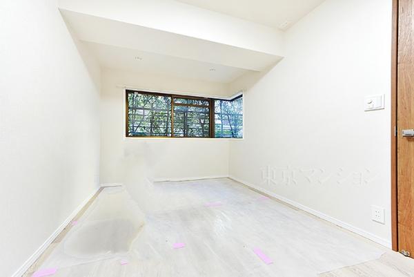 ルミナ―ル若松町 リビング以外の居室