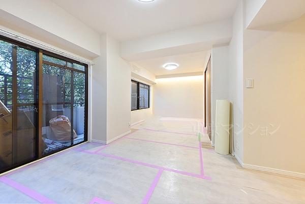 ルミナ―ル若松町 リビング