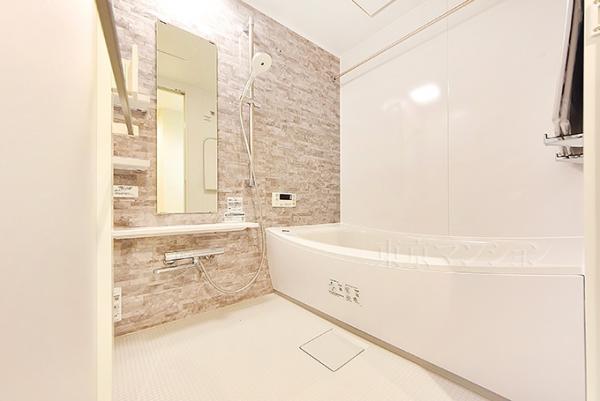 ルミナ―ル若松町 浴室