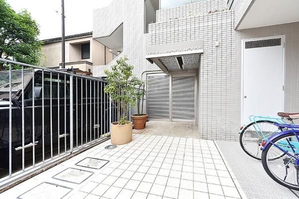 ＣＳ上用賀ハウス エントランス（外）