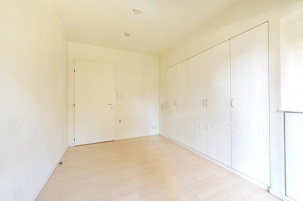 グローリオ新中野ブランデコ リビング以外の居室