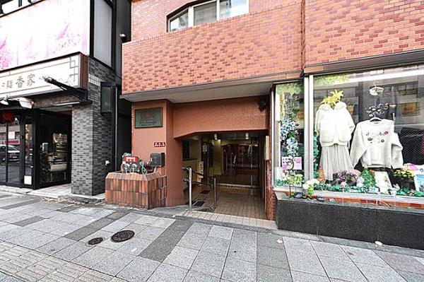 ライオンズマンション三田 エントランス（外）