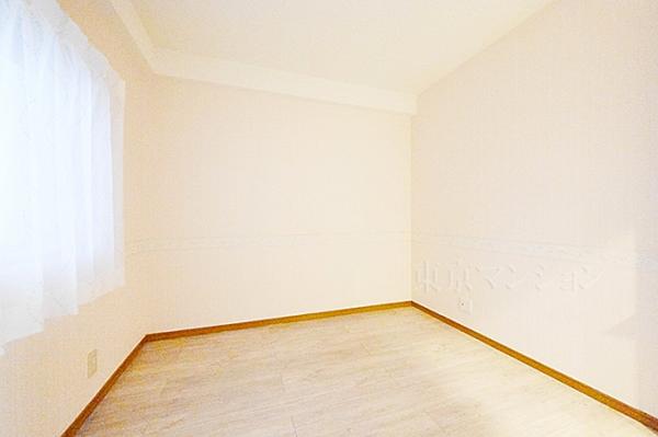 新宿第三アルプスマンション リビング以外の居室