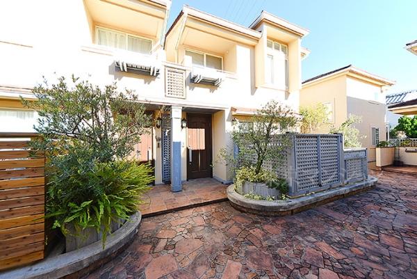 中古タウンハウス 世田谷区中町１丁目15-9 東急大井町線等々力駅 9,500万円