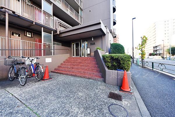 日商岩井木場マンション エントランス（外）