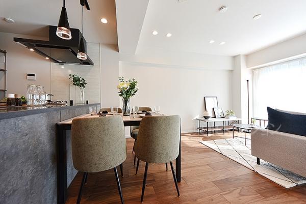 日商岩井木場マンション リビング