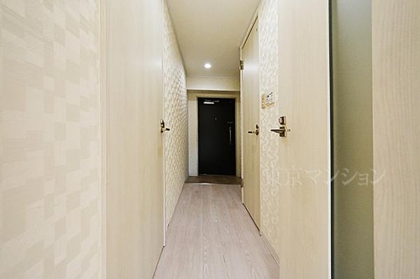 サンセール新宿 玄関