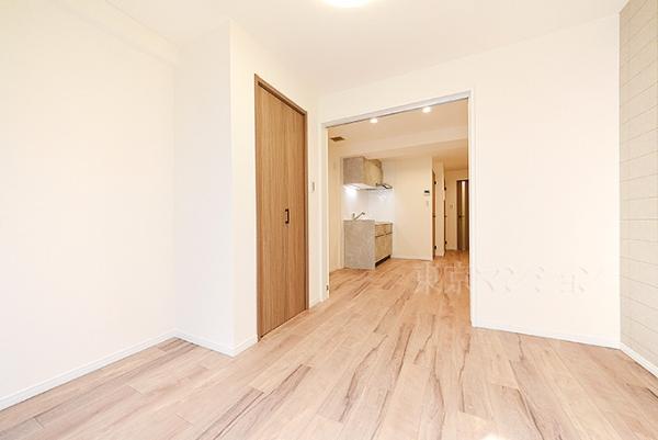 ウィスタリア元麻布 リビング以外の居室