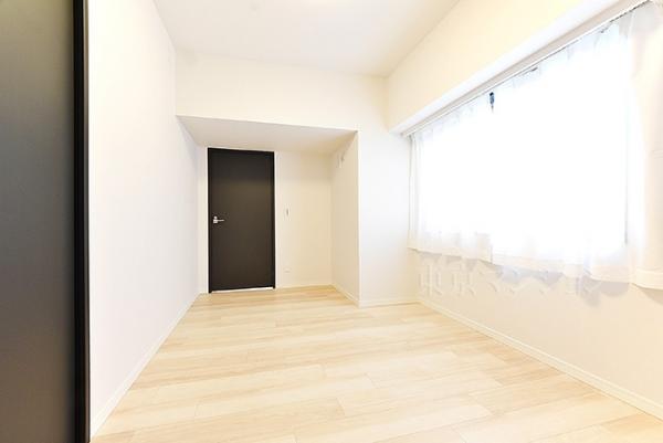 グランディ市谷柳町 リビング以外の居室