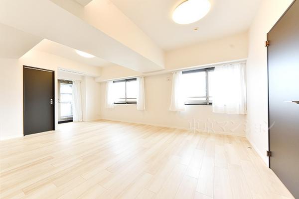 グランディ市谷柳町 リビング