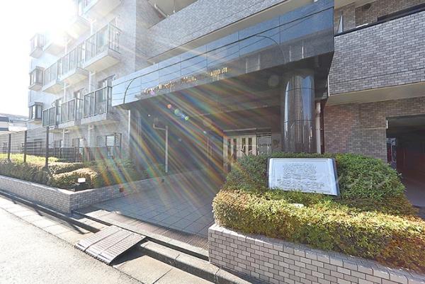 ライオンズマンション北烏山 エントランス（外）