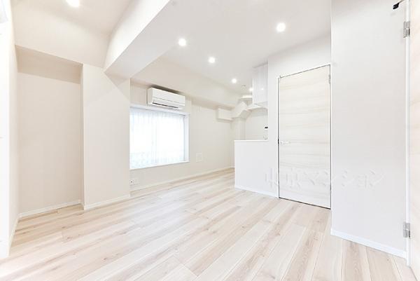 千歳台ヒミコセラン（千歳船橋） リビング