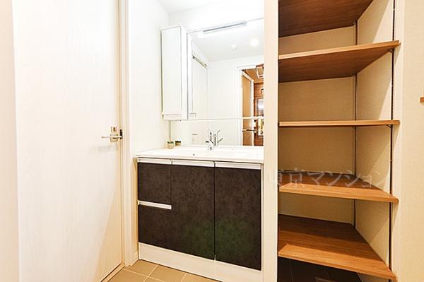 イニシア墨田押上 洗面化粧台