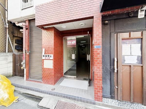 マンション初穂赤羽 エントランス（外）