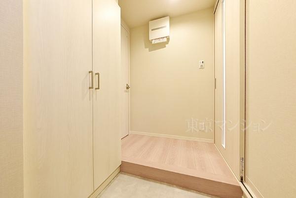 ヴィラロイヤル両国 玄関